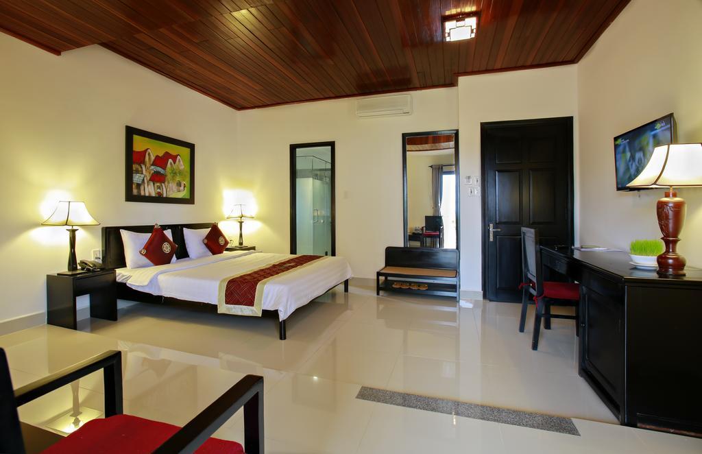 Hoi An Red Frangipani Villa Номер фото